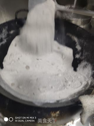 咸香盐焗大闸蟹的做法步骤:2
