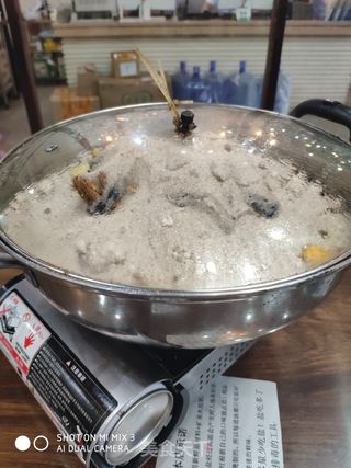 咸香盐焗大闸蟹的做法步骤:4
