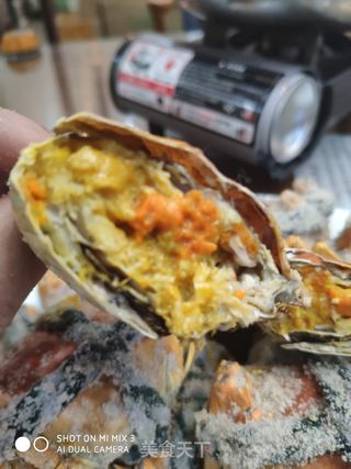 咸香盐焗大闸蟹的做法步骤:8