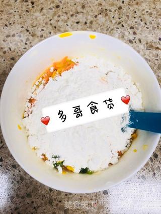 早餐必备～蔬菜鸡蛋饼的做法步骤：4