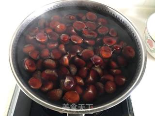 巧剥生板栗的做法步骤:3