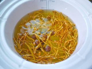 虫草花炖鸡汤的做法步骤:3