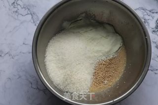 黄金椰蓉球的做法步骤:3