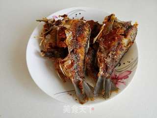 酥鲫鱼的做法步骤:7