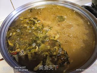 酸菜鸭肉面的做法步骤:2