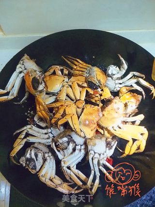 吮指香辣蟹的做法步骤:11