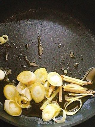 茄汁肉片汤面的做法步骤：2