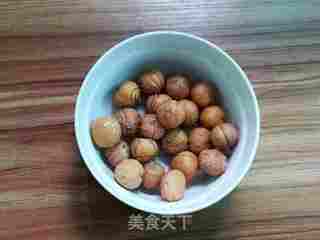 萝卜干蚝豉栗子瘦肉汤的做法步骤:5
