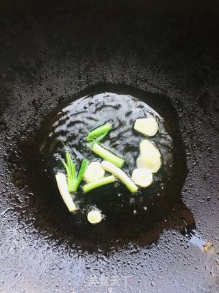 瘦肉炒金针菇红萝卜的做法步骤:5