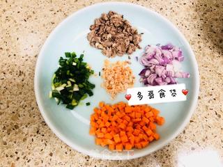黄金牛肉炒饭的做法步骤:4
