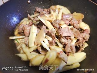黑啤酒焖嫩姜啤酒鸭的做法步骤：6