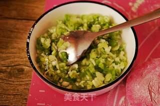 火龙果玫瑰花卷的做法步骤:5