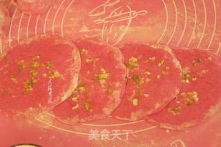 火龙果玫瑰花卷的做法步骤:6
