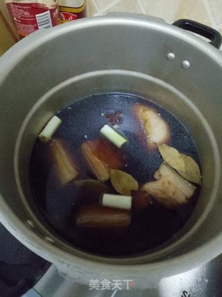 茶熏五花肉的做法步骤:5