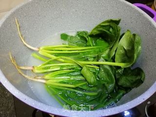 菠菜豆腐皮的做法步骤：4