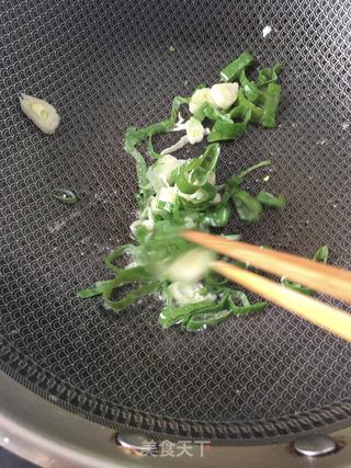 鸡蛋虾酱炒面的做法步骤:12