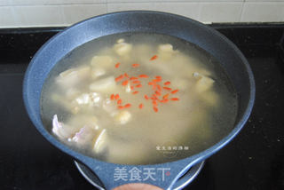 板栗鸡汤的做法步骤:7
