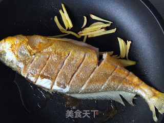 红烧黄花鱼的做法步骤:8