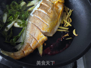 红烧黄花鱼的做法步骤:10