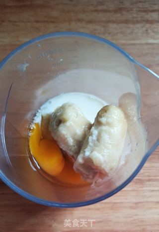 香蕉松饼的做法步骤:2