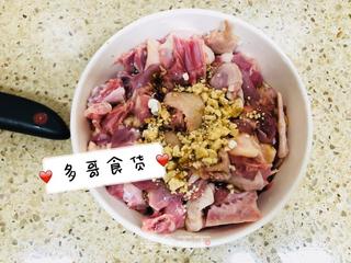 当嫩姜遇上鸭~姜爆鸭的做法步骤:2