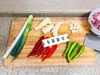 当嫩姜遇上鸭~姜爆鸭的做法步骤:3