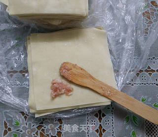 麻辣小馄饨的做法步骤:2