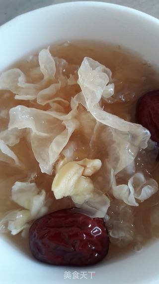 银耳莲子羹的做法步骤:6
