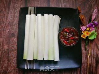 大葱蘸酱的做法步骤:9