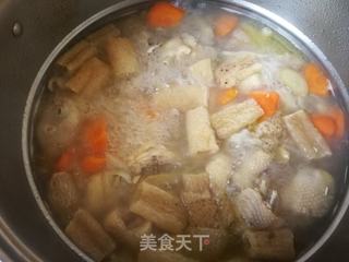 胡萝卜竹荪炖鸡汤的做法步骤:10