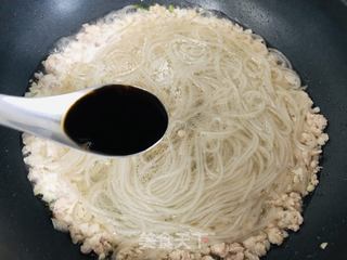 超好吃的韭菜炒粉条,巨下饭,连吃三天都不腻的做法步骤:6