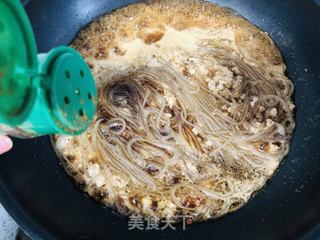 超好吃的韭菜炒粉条,巨下饭,连吃三天都不腻的做法步骤:7