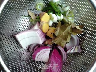 油淋黄辣丁的做法步骤:2