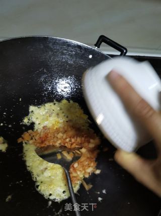 泡菜炒饭的做法步骤：3