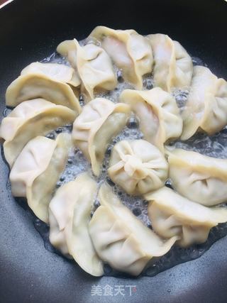 韭菜猪肉饺子的做法步骤:17