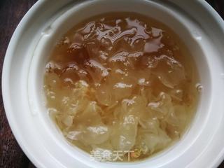 桃胶皂角米银耳羹的做法步骤:7