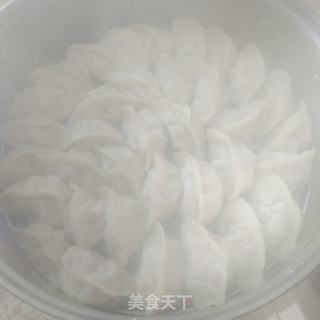 东北酸菜馅的饺子的做法步骤:7