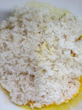 黄金虾仁炒饭的做法步骤:5