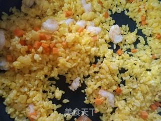 黄金虾仁炒饭的做法步骤:10