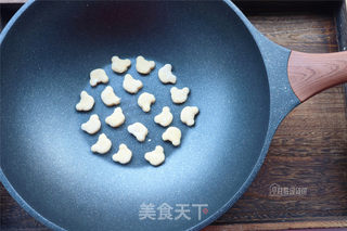 无水无油的奶香迷你小面包的做法步骤:6