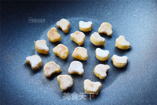 无水无油的奶香迷你小面包的做法步骤:7