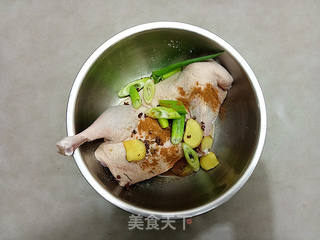 香酥鸭的做法步骤:3