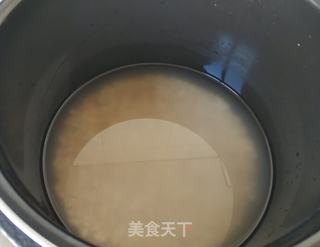 燕麦雪梨糯米粥的做法步骤:3
