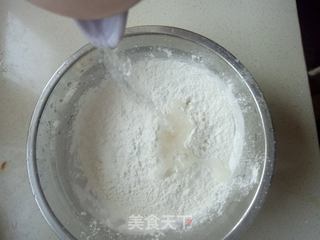红糖糯米饼的做法步骤：1