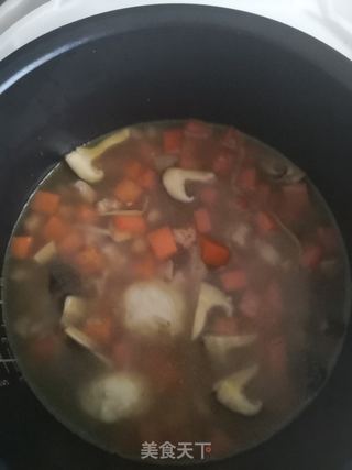 鸡腿煲仔饭的做法步骤：6