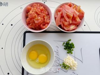 西红柿鸡蛋面的做法步骤:2