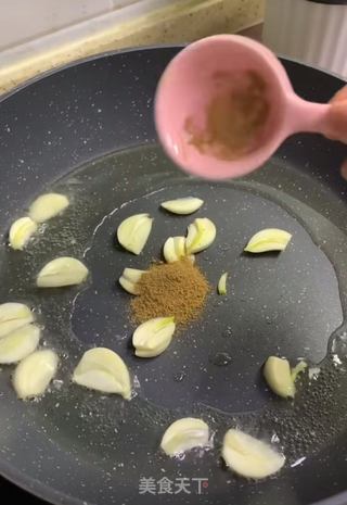 胡萝卜土豆丝卷饼的做法步骤:3