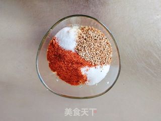 油辣酱拌双丝凉面的做法步骤:3