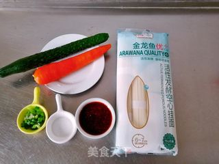 油辣酱拌双丝凉面的做法步骤:5
