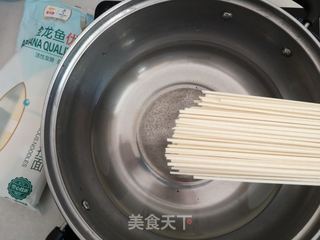 香菇肉酱拌面的做法步骤:4